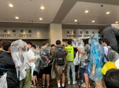 澳门威尼斯人官网：“警察抓法官放”，香港为何频频出现如此怪象